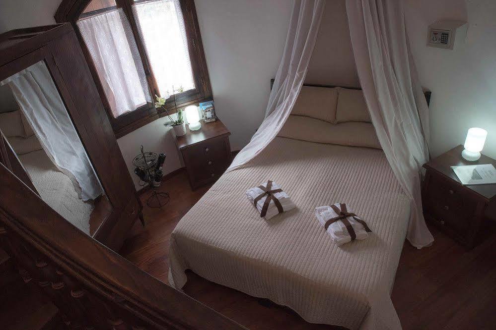 Castello Bed & Breakfast Valguarnera Caropepe Luaran gambar